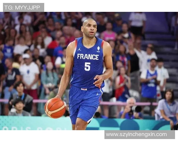 亚历克斯卡鲁索:从边缘球员到NBA明星的逆袭之路 亚历克斯卡鲁索:从边缘球员到NBA明星的逆袭之路